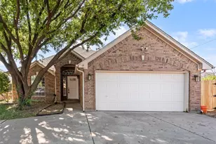 1015 Harwood Ct, Euless, TX 76039 - Photo 3