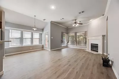 1015 Harwood Court, Euless, TX 76039 - Photo 9