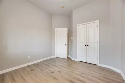 1015 Harwood Court, Euless, TX 76039 - Photo 19