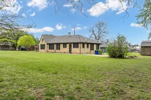 1004 E Franklin St, Hillsboro, TX 76645 - Photo 29
