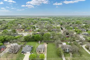 1004 E Franklin St, Hillsboro, TX 76645 - Photo 31