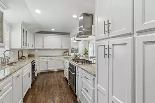 9962 Elmada Ln, Dallas, TX 75220 - Photo 5