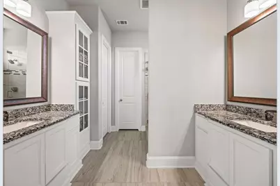 725 Royal Minister Boulevard, Lewisville, TX 75056 - Photo 19