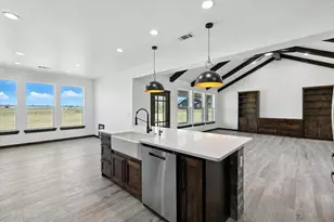 835 Clb Lk Rd, Whitesboro, TX 76273 - Photo 11