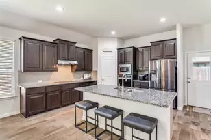 7817 Bella Way, Arlington, TX 76001 - Photo 9