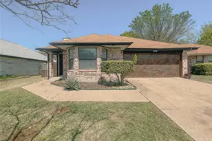 10216 Pack Saddle Ct, Fort Worth, TX 76108 - Photo 1