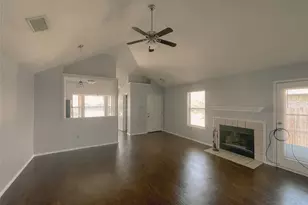 10216 Pack Saddle Ct, Fort Worth, TX 76108 - Photo 3