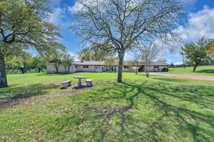 596 Saffle Rd, Robinson, TX 76706 - Photo 3