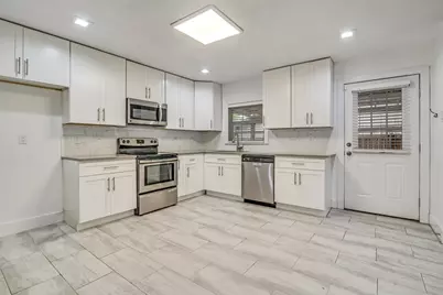310 Thistle Drive, Garland, TX 75043 - Photo 5