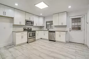 310 Thistle Dr, Garland, TX 75043 - Photo 5