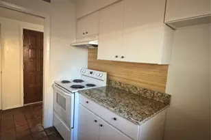 13422 Blossomheath Ln, Dallas, TX 75240 - Photo 11