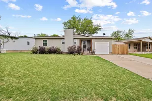 2550 Brandywine Dr, Farmers Branch, TX 75234 - Photo 3