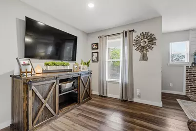 2550 Brandywine Drive, Farmers Branch, TX 75234 - Photo 9