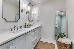 3824 Waldorf Cir, Dallas, TX 75229 - Photo 15