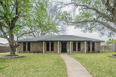 911 Cambridge Drive, Duncanville, TX 75137 - Photo 1