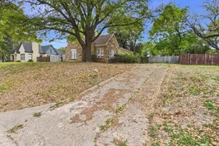 224 S Pinkerton St, Athens, TX 75751 - Photo 17