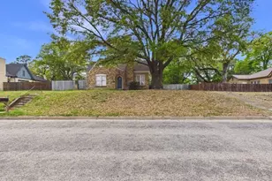 224 S Pinkerton St, Athens, TX 75751 - Photo 15