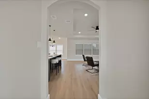 905 N Trinity St, Decatur, TX 76234 - Photo 11