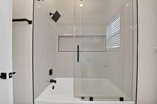 905 N Trinity St, Decatur, TX 76234 - Photo 35