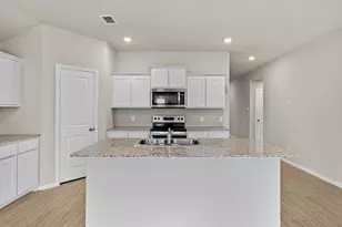 541 Marsh St, Cleburne, TX 76033 - Photo 11