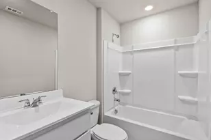 541 Marsh St, Cleburne, TX 76033 - Photo 5