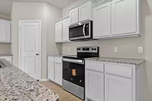 541 Marsh St, Cleburne, TX 76033 - Photo 13