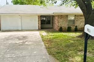 913 Patricia Dr, Sherman, TX 75090 - Photo 3