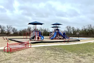 6725 Cold Water Dr, Waco, TX 76712 - Photo 17