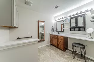 210 Bexar Dr, Highland Village, TX 75077 - Photo 11