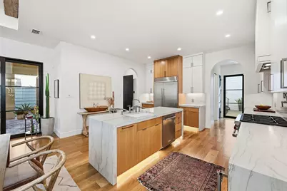 806 Thomasson Drive, Dallas, TX 75208 - Photo 13