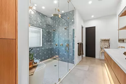 806 Thomasson Drive, Dallas, TX 75208 - Photo 17