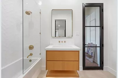 806 Thomasson Drive, Dallas, TX 75208 - Photo 7