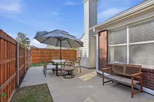 1316 Pelham Ln, Lewisville, TX 75077 - Photo 23