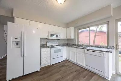 532 Kent Drive, Lewisville, TX 75067 - Photo 7