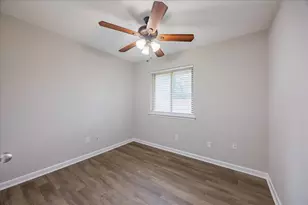 532 Kent Dr, Lewisville, TX 75067 - Photo 9