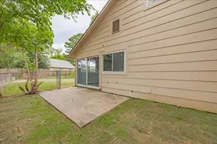 532 Kent Dr, Lewisville, TX 75067 - Photo 21