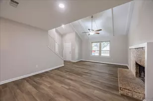 532 Kent Dr, Lewisville, TX 75067 - Photo 5