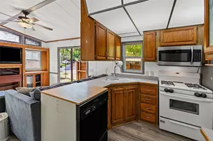 3841 Boquillas Cir, Granbury, TX 76048 - Photo 5