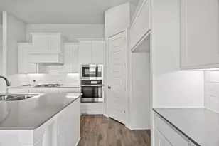 1502 Red Clover Ave, Van Alstyne, TX 75495 - Photo 9