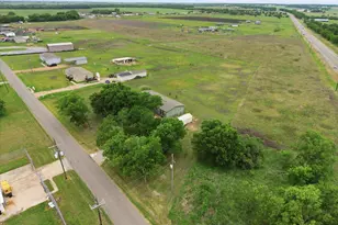 8645 Co Rd 1143, Celeste, TX 75423 - Photo 27
