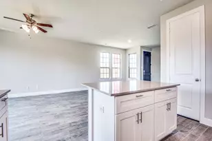 641 Hutchinson Ln, Lewisville, TX 75077 - Photo 3