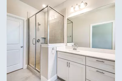 641 Hutchinson Lane, Lewisville, TX 75077 - Photo 13