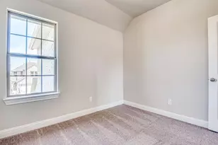 641 Hutchinson Ln, Lewisville, TX 75077 - Photo 15