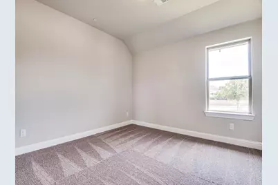 641 Hutchinson Lane, Lewisville, TX 75077 - Photo 15