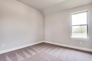 641 Hutchinson Ln, Lewisville, TX 75077 - Photo 15