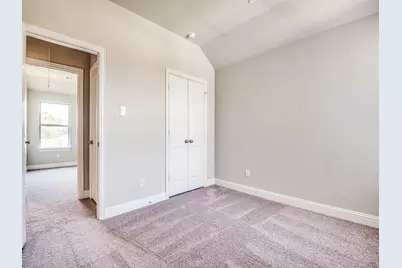 641 Hutchinson Lane, Lewisville, TX 75077 - Photo 11