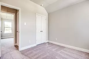 641 Hutchinson Ln, Lewisville, TX 75077 - Photo 11