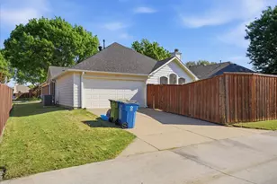 1316 Pelham Ln, Lewisville, TX 75077 - Photo 25