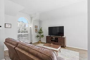 1316 Pelham Ln, Lewisville, TX 75077 - Photo 5