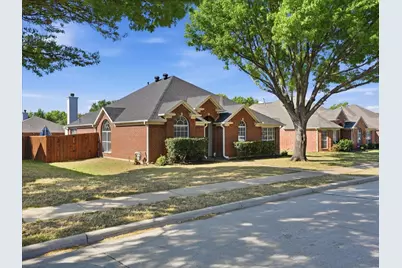 1316 Pelham Lane, Lewisville, TX 75077 - Photo 3
